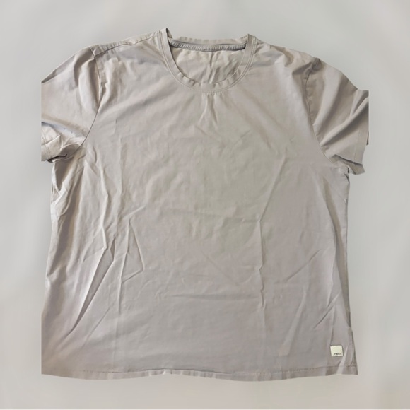 Vuori Tops - Vuori
Feather Tee Short Sleeve T-Shirt